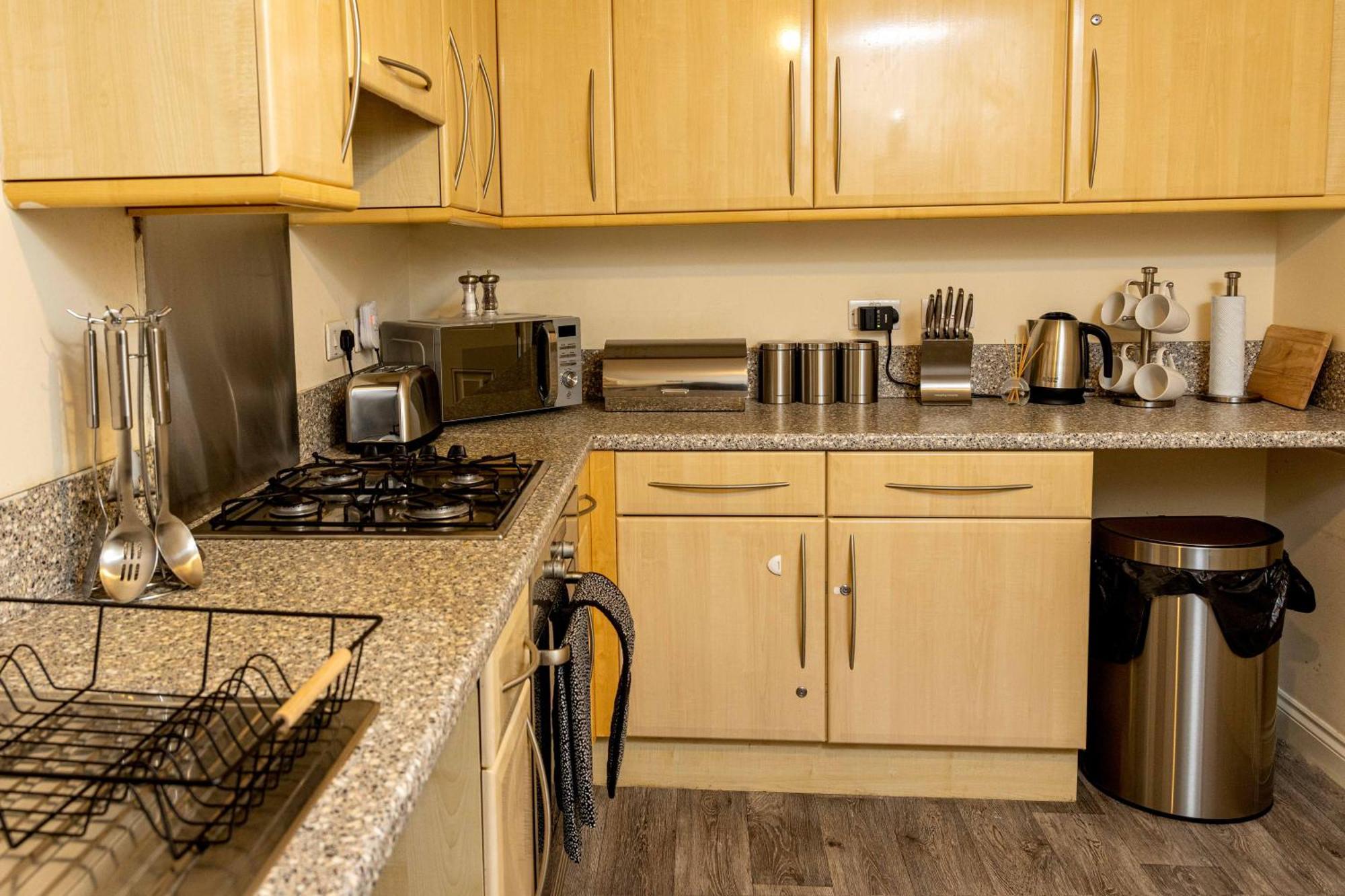Livingston North Station Apartments ภายนอก รูปภาพ